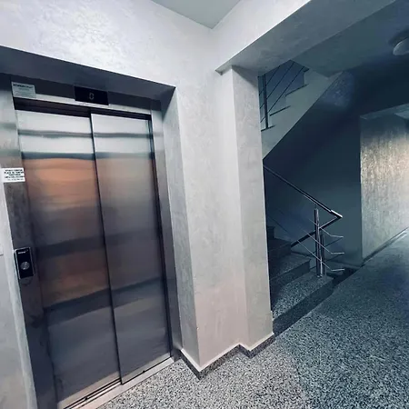 Apartment Den2 By Van Navodari