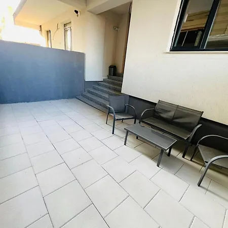 Den2 By Van Apartment Navodari