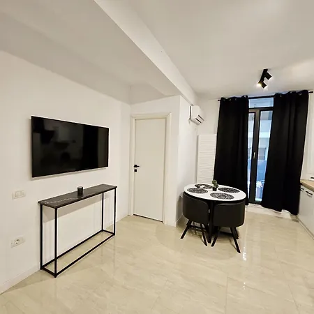 Den2 By Van Apartment Navodari