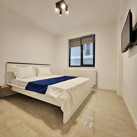 Den2 By Van Apartment Navodari